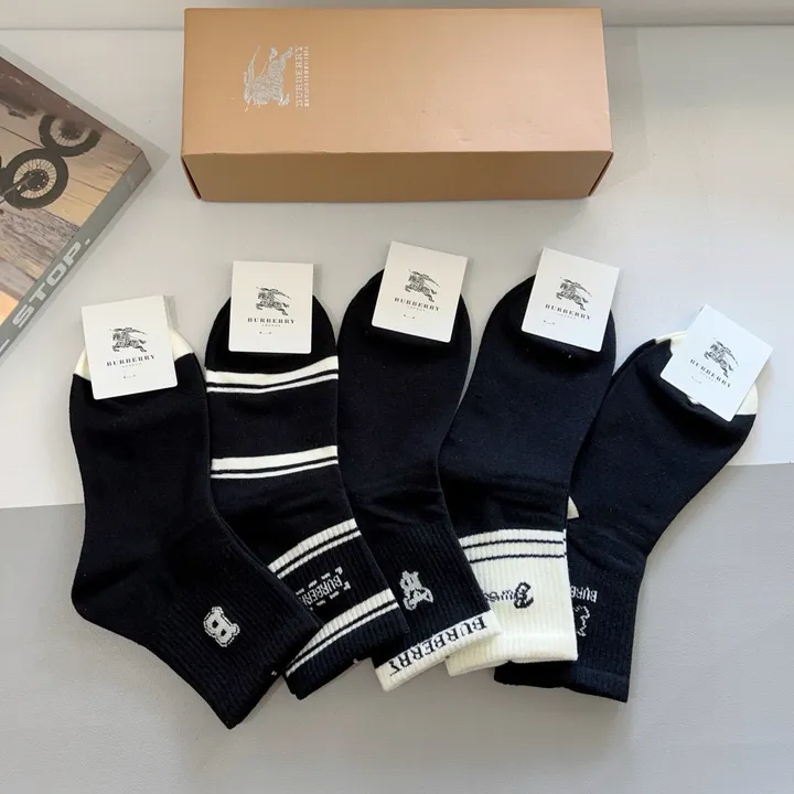 スーパーコピー バーバリー ス 靴下