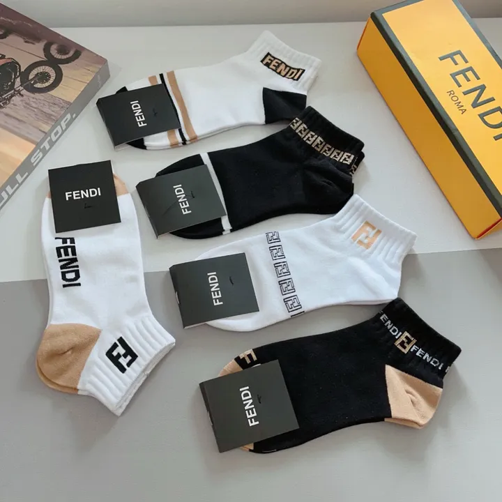 スーパーコピー フェンディ 靴下