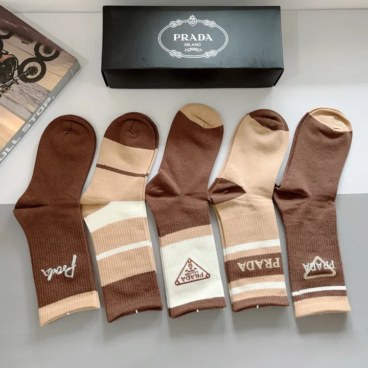 スーパーコピー プラダ 靴下