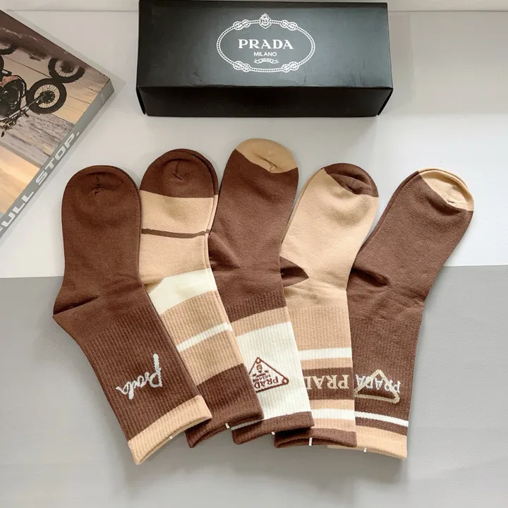スーパーコピー プラダ 靴下
