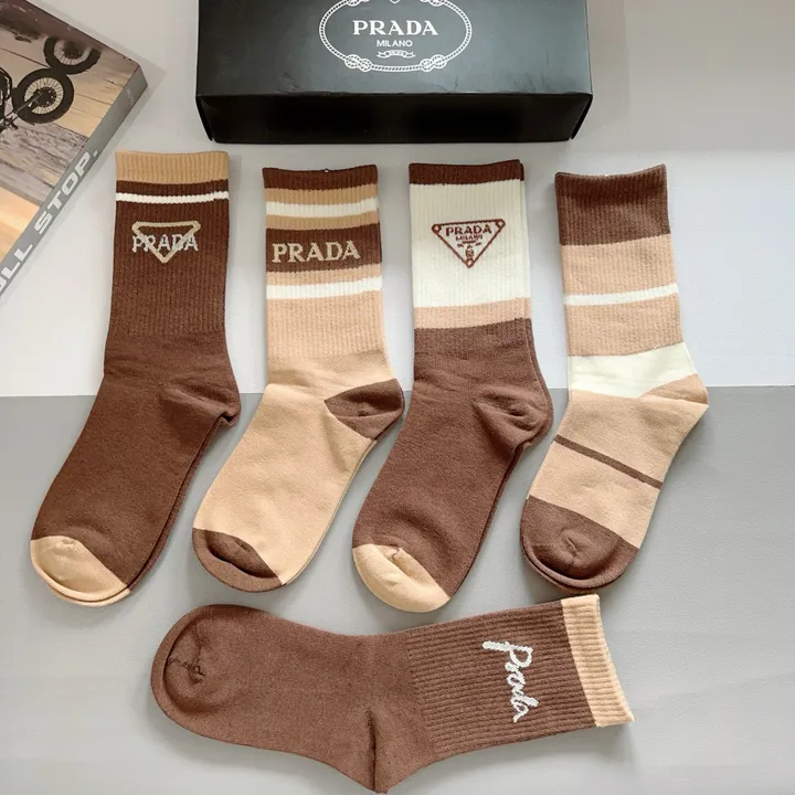 スーパーコピー プラダ 靴下