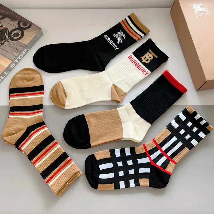 スーパーコピー バーバリー ス 靴下
