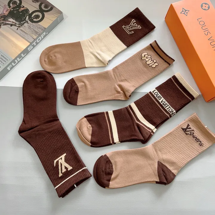 スーパーコピー ルイヴィトン 靴下