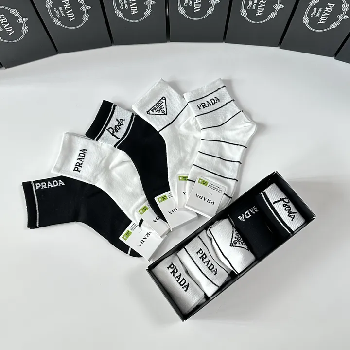 スーパーコピー バレンシアガ 靴下