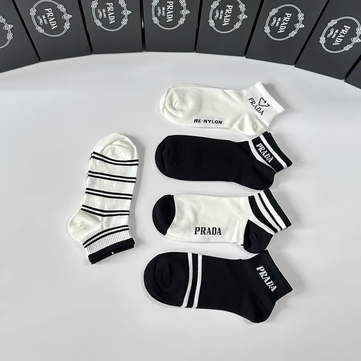 スーパーコピー バレンシアガ 靴下