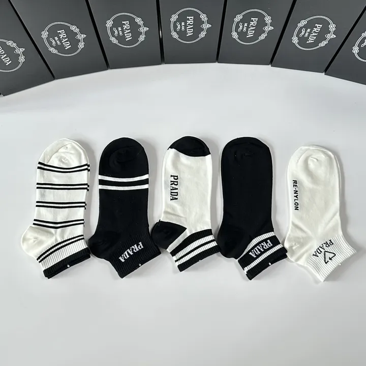 スーパーコピー バレンシアガ 靴下