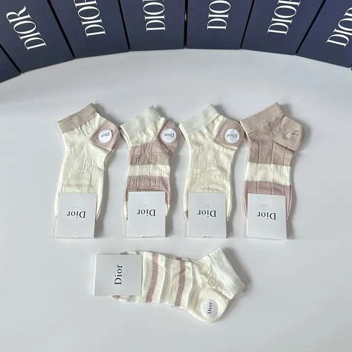 スーパーコピー ディオール 靴下