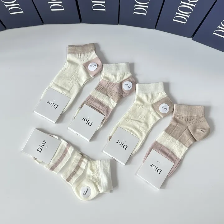 スーパーコピー ディオール 靴下