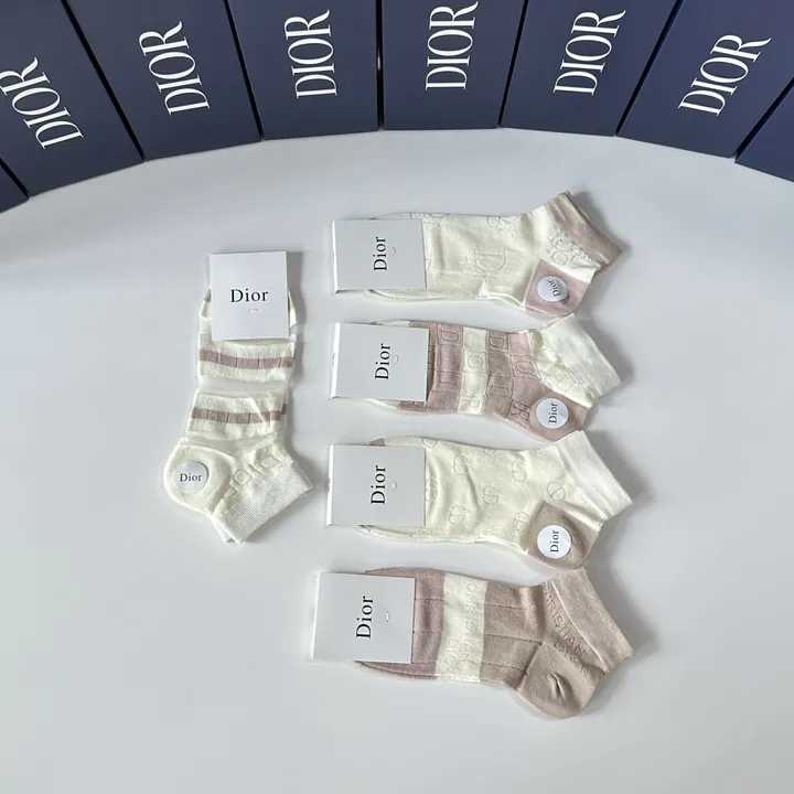 スーパーコピー ディオール 靴下