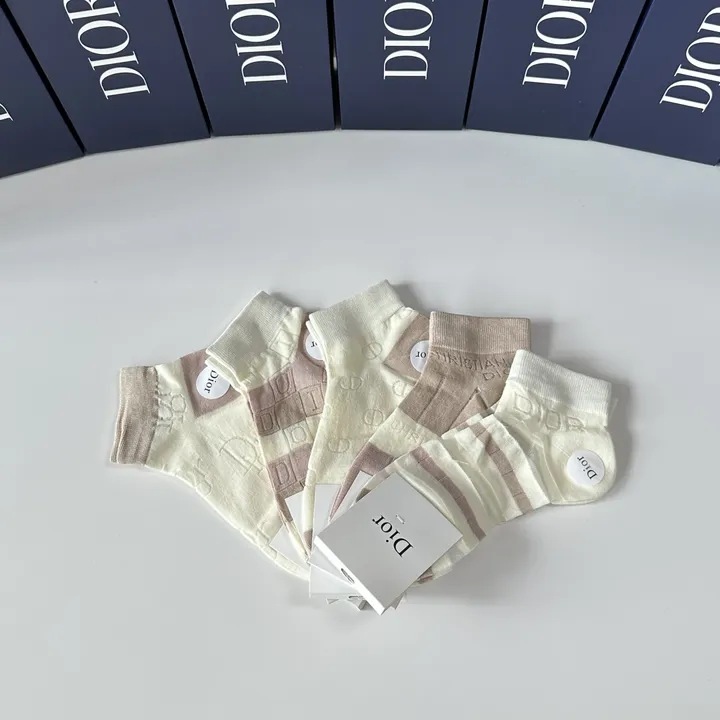 スーパーコピー ディオール 靴下