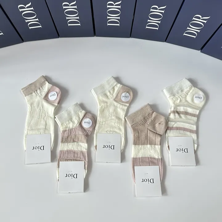 スーパーコピー ディオール 靴下