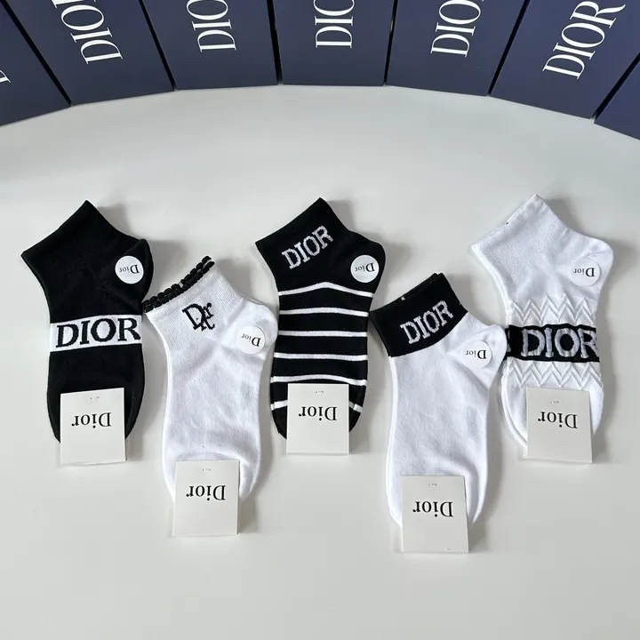 スーパーコピー ディオール 靴下