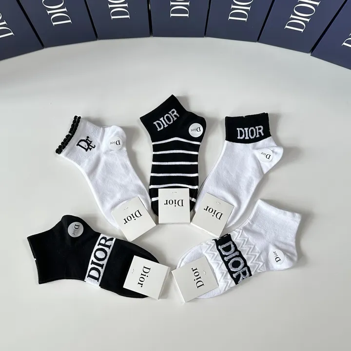スーパーコピー ディオール 靴下