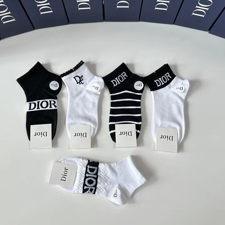 スーパーコピー ディオール 靴下