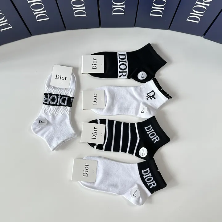 スーパーコピー ディオール 靴下