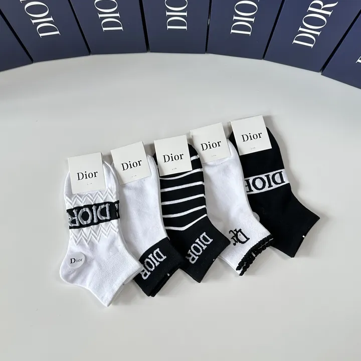 スーパーコピー ディオール 靴下