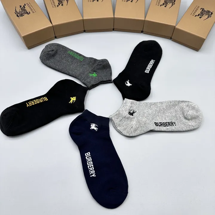 スーパーコピー プラダ 靴下