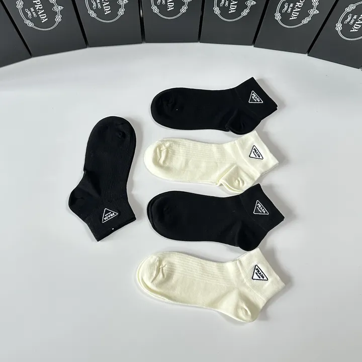 スーパーコピー バレンシアガ 靴下