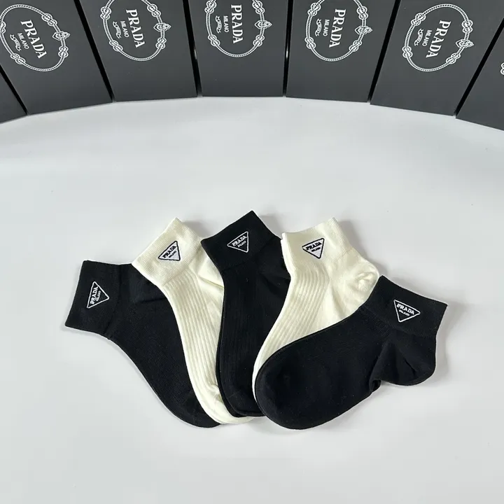 スーパーコピー バレンシアガ 靴下