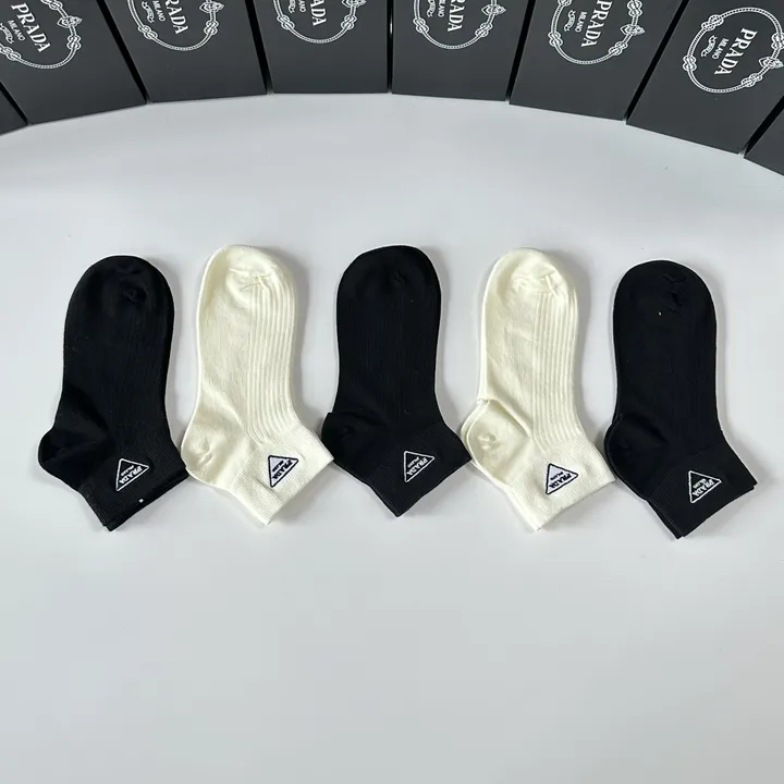 スーパーコピー バレンシアガ 靴下