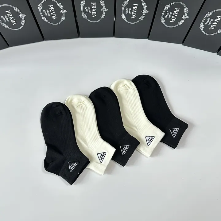 スーパーコピー バレンシアガ 靴下