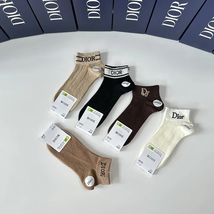 スーパーコピー ディオール 靴下