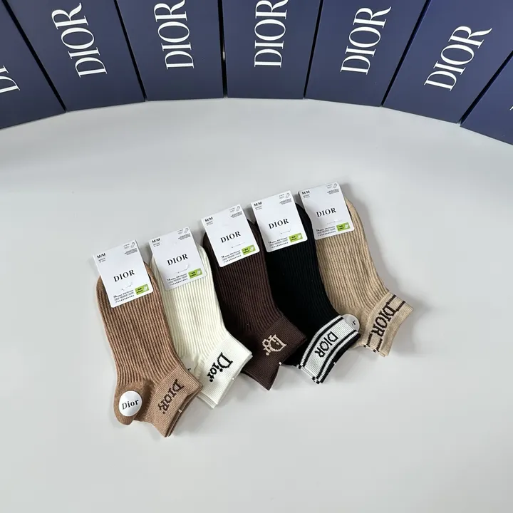 スーパーコピー ディオール 靴下