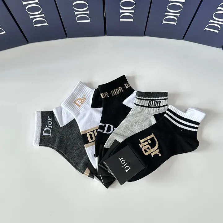 スーパーコピー ディオール 靴下