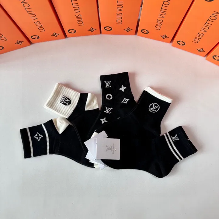スーパーコピー ルイヴィトン 靴下