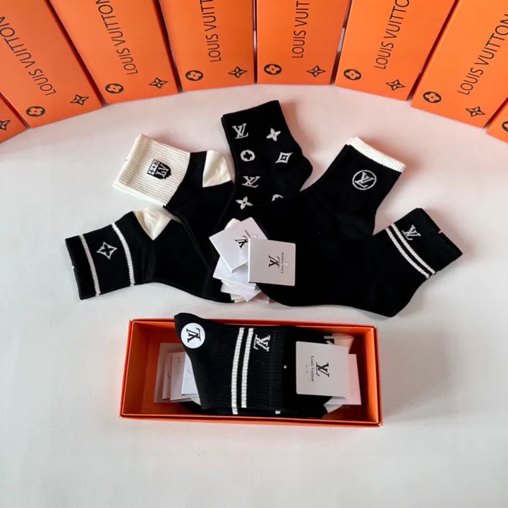 スーパーコピー ルイヴィトン 靴下