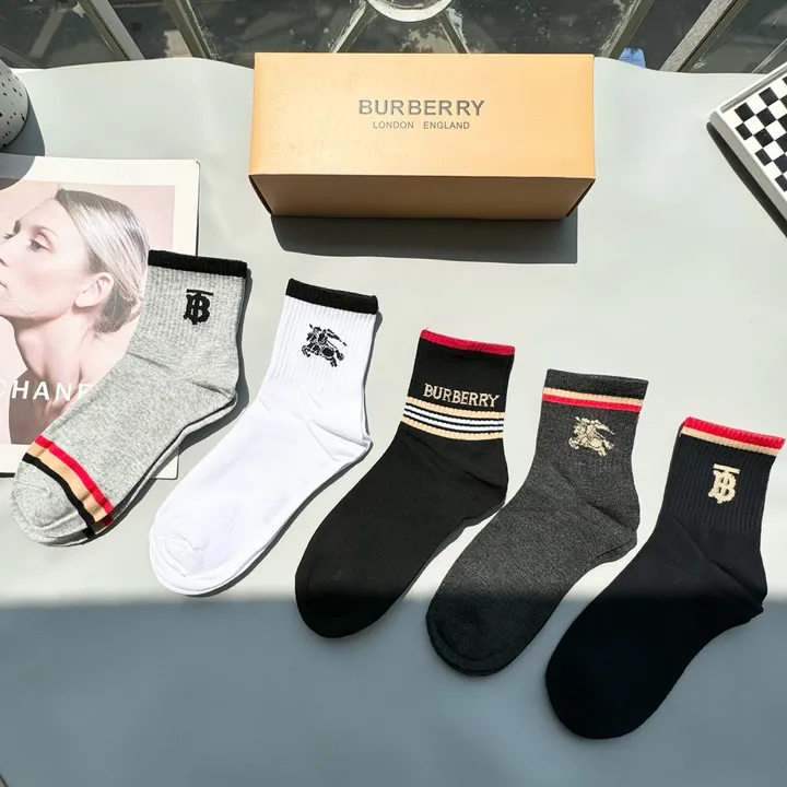 スーパーコピー バーバリー ス 靴下
