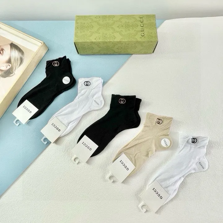 スーパーコピー グッチ 靴下