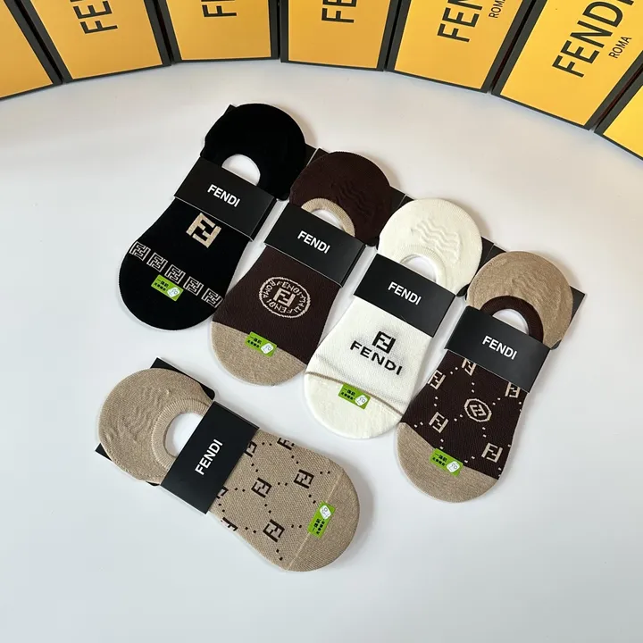 スーパーコピー フェンディ 靴下