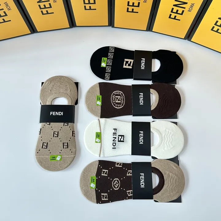 スーパーコピー フェンディ 靴下