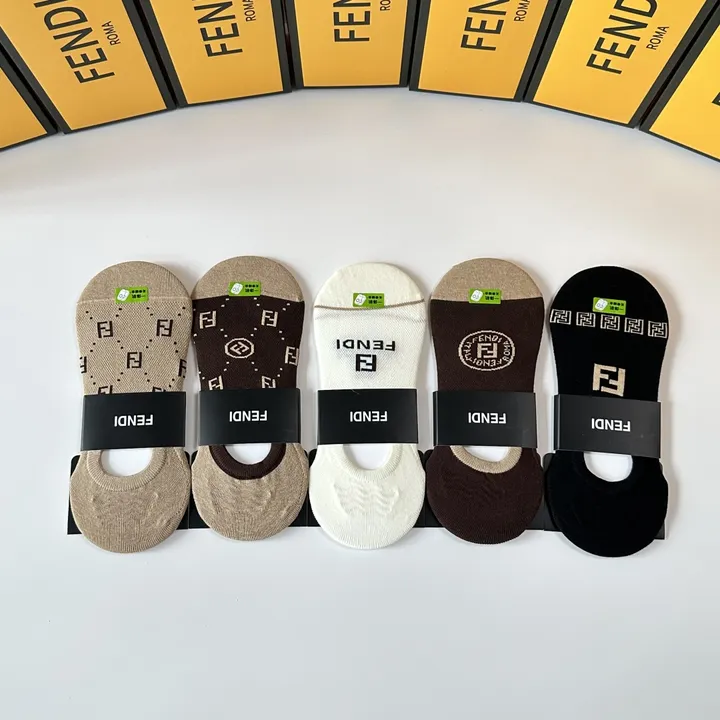 スーパーコピー フェンディ 靴下