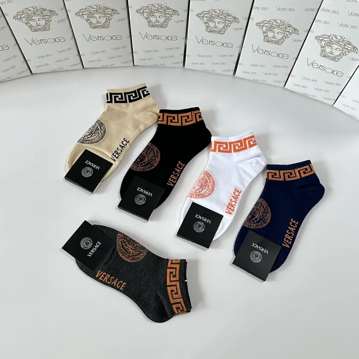 スーパーコピー ヴェルサーチ 靴下