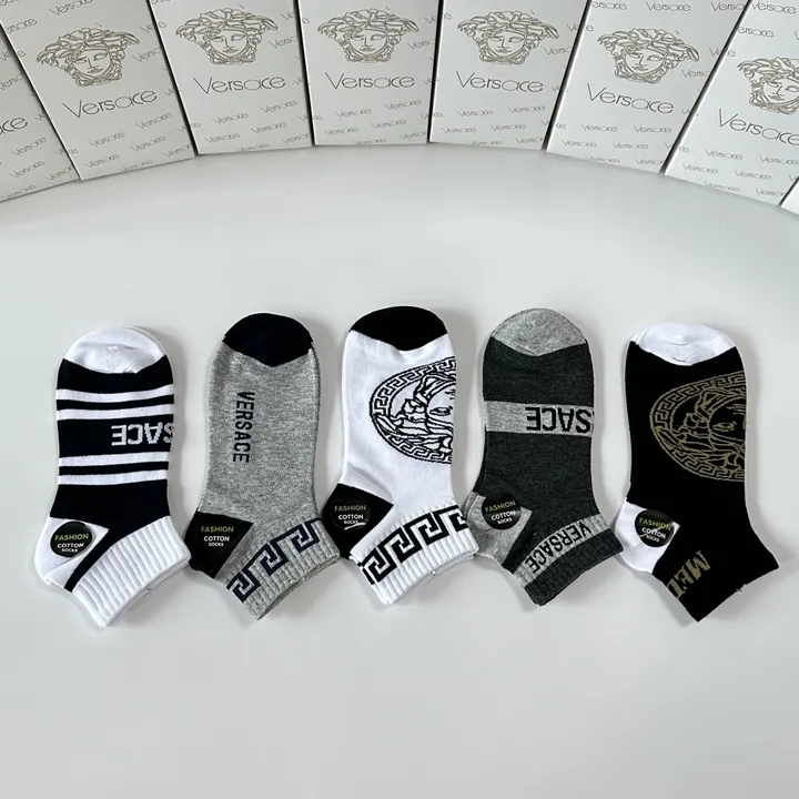 スーパーコピー ヴェルサーチ 靴下