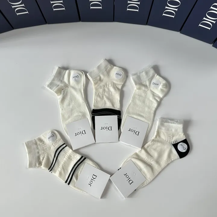スーパーコピー ディオール 靴下
