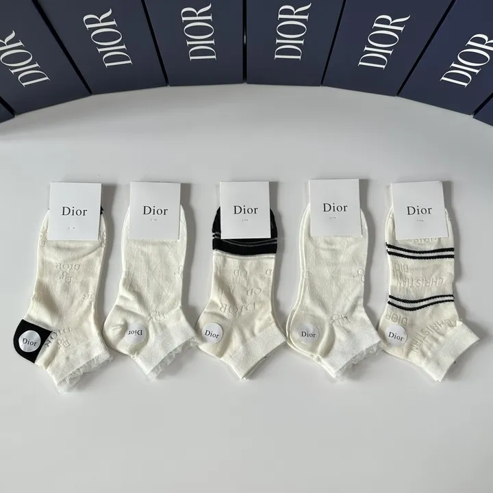 スーパーコピー ディオール 靴下