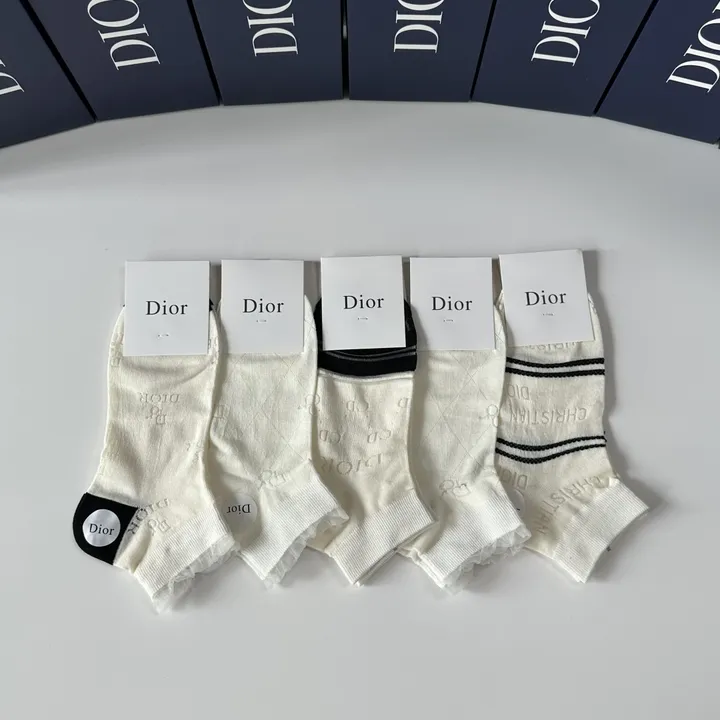 スーパーコピー ディオール 靴下