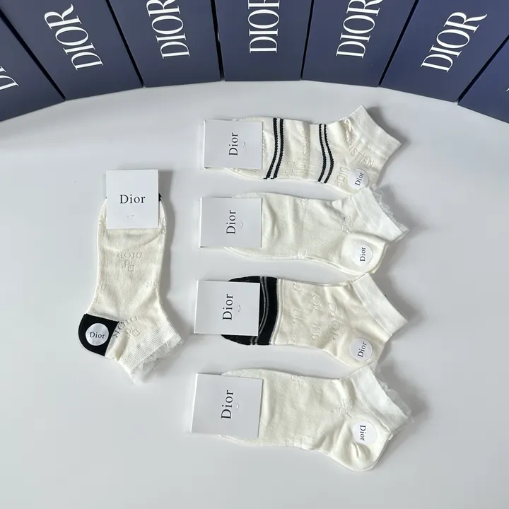 スーパーコピー ディオール 靴下