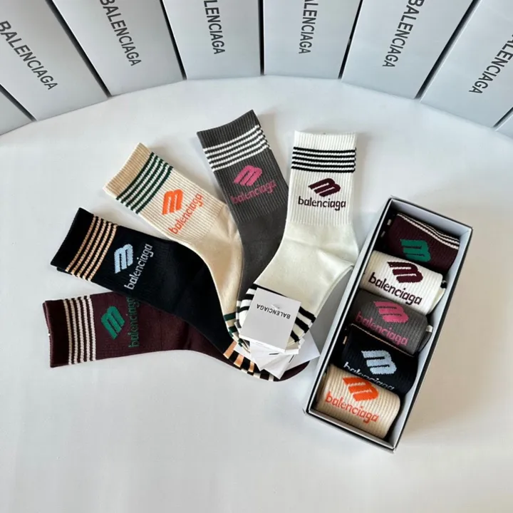 スーパーコピー バレンシアガ 靴下
