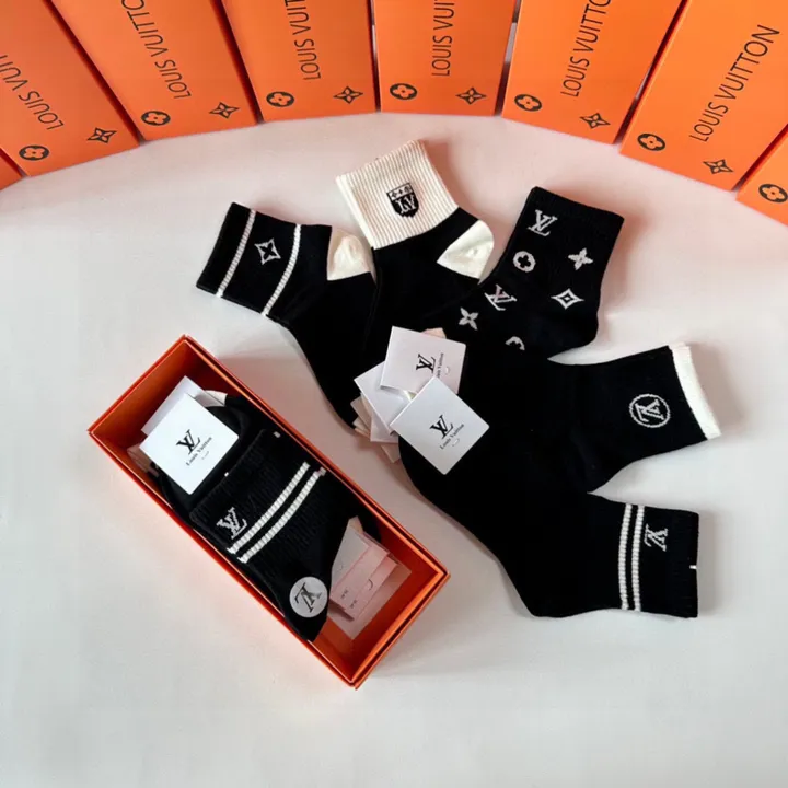 スーパーコピー ルイヴィトン 靴下