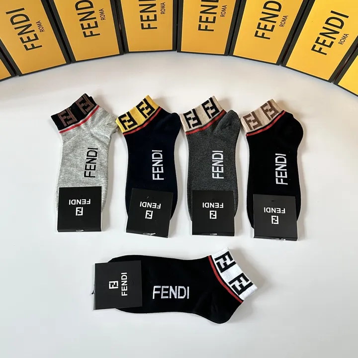 スーパーコピー ヴェルサーチ 靴下