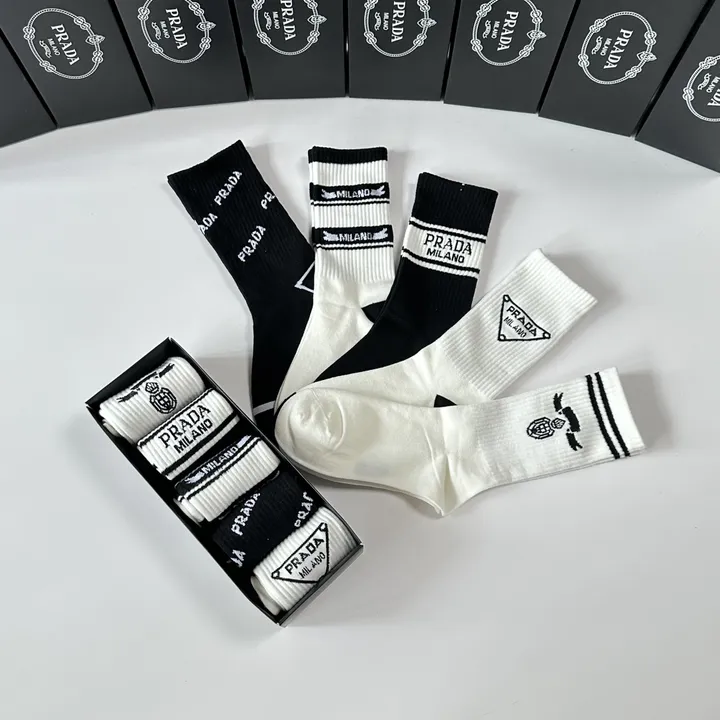 スーパーコピー バレンシアガ 靴下