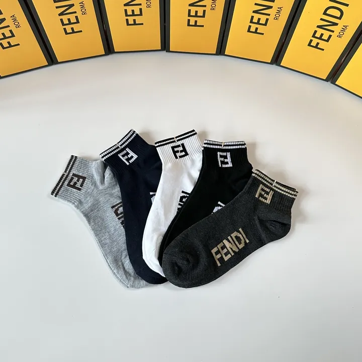 スーパーコピー フェンディ 靴下