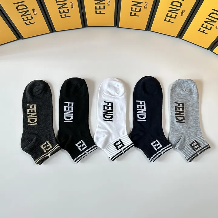 スーパーコピー フェンディ 靴下