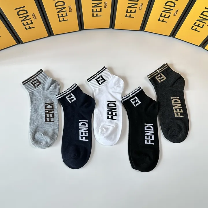 スーパーコピー フェンディ 靴下