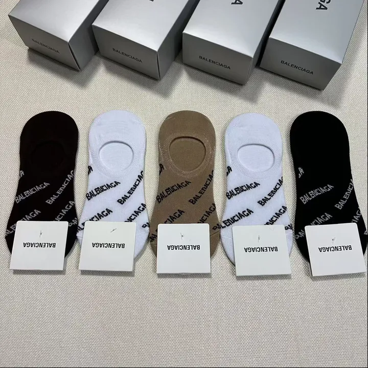 スーパーコピー バレンシアガ 靴下