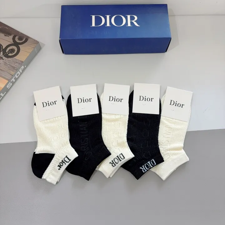 スーパーコピー ディオール 靴下
